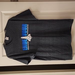 Endeavour Space Shuttle T-shirt Men's size Large